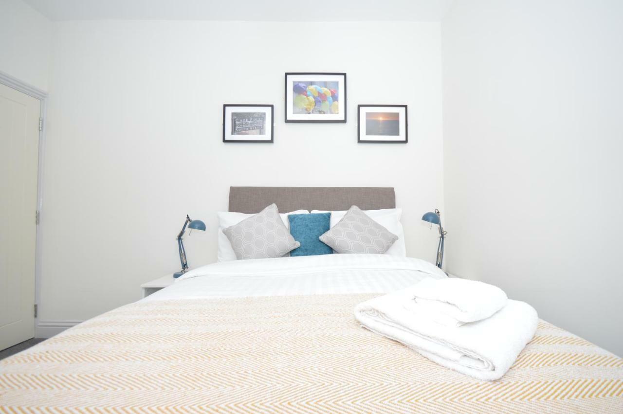 Apartment Lexicon House - 4 Bedrooms 3 Bathrooms Stoke-on-Trent